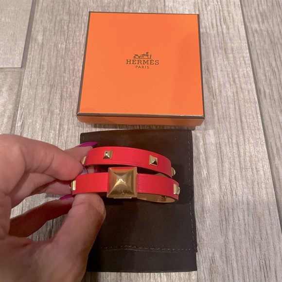 NEW- Hermes red leather band  bracelet - Picture 1 of 8